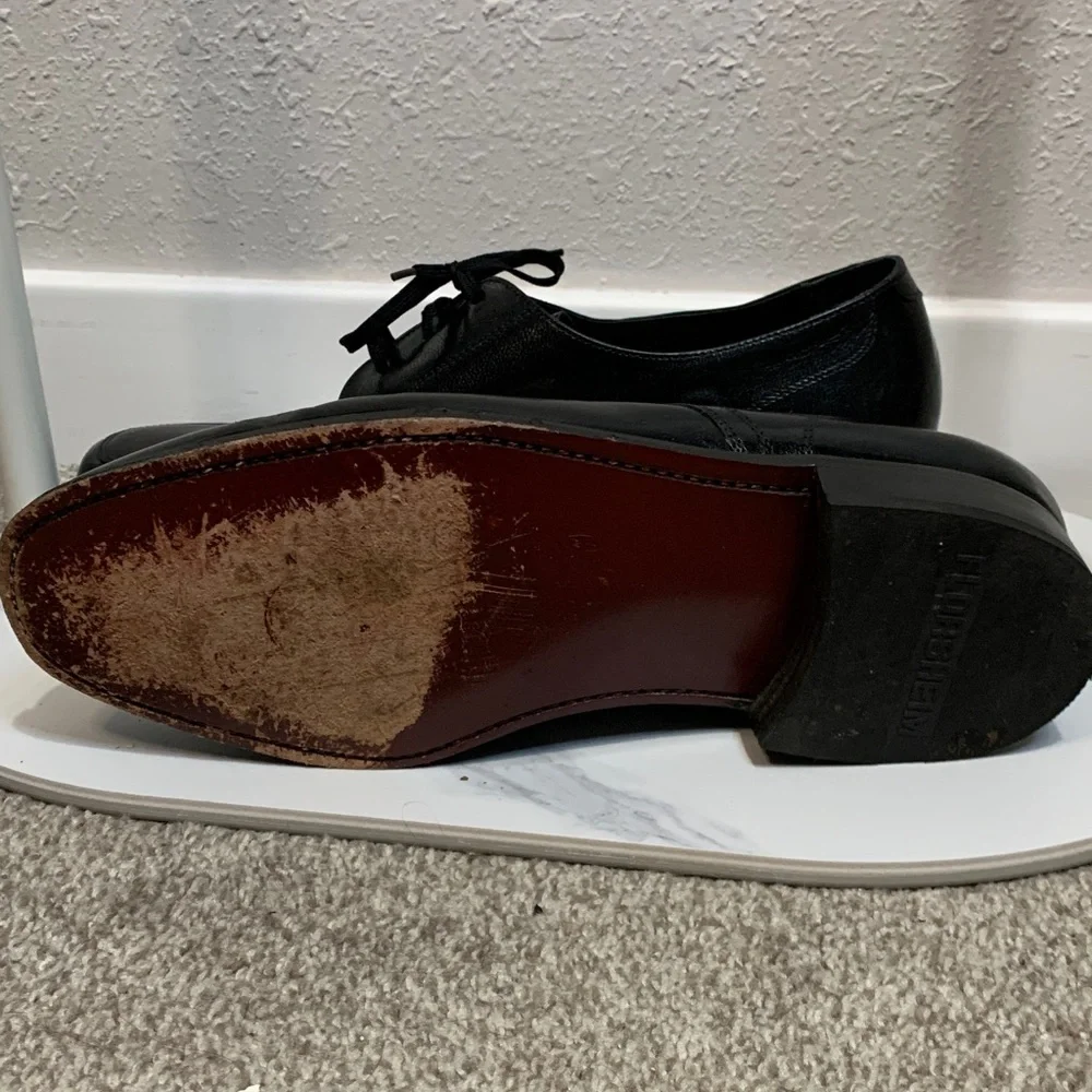Florsheim‎ Classic Black Leather Oxfords